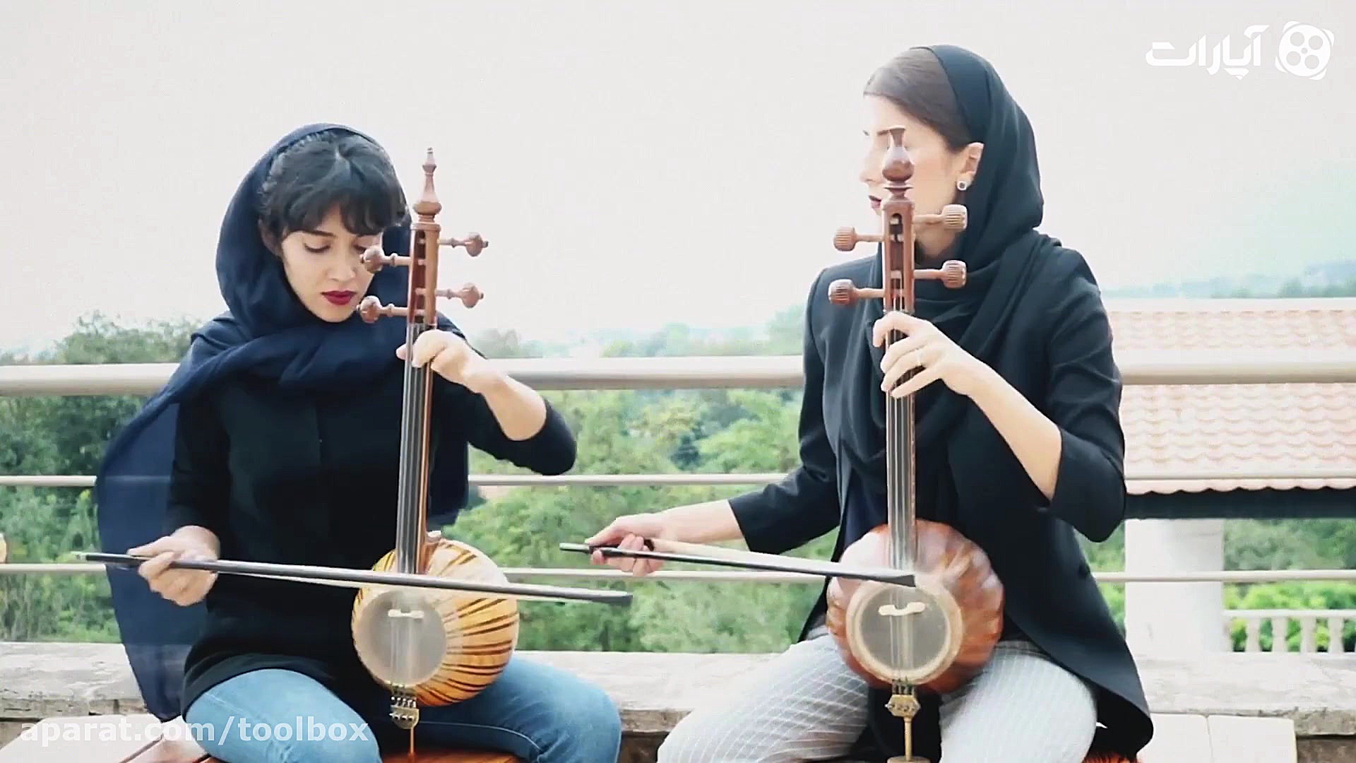 دونوازی کمانچه سارا هستی و نیل...