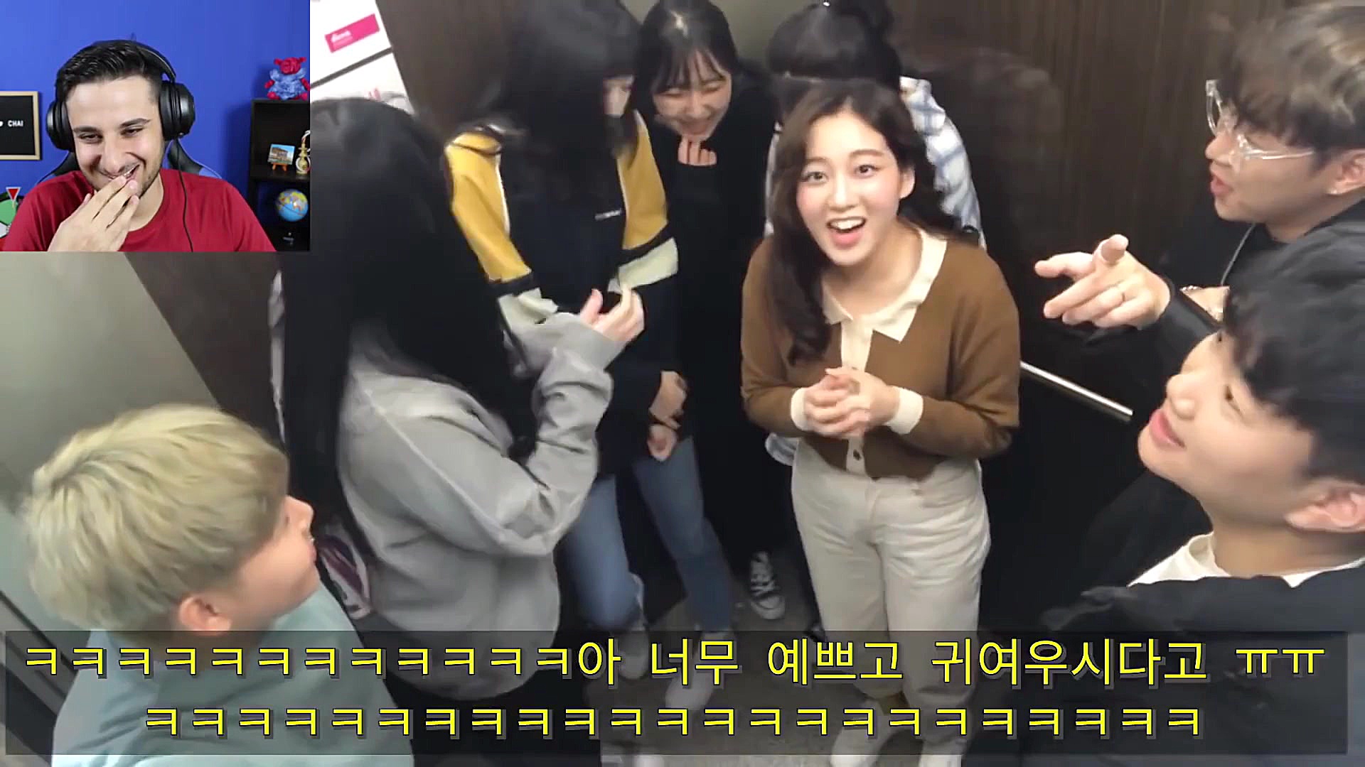 تماشا کردن کلیپ های عجیب و با...