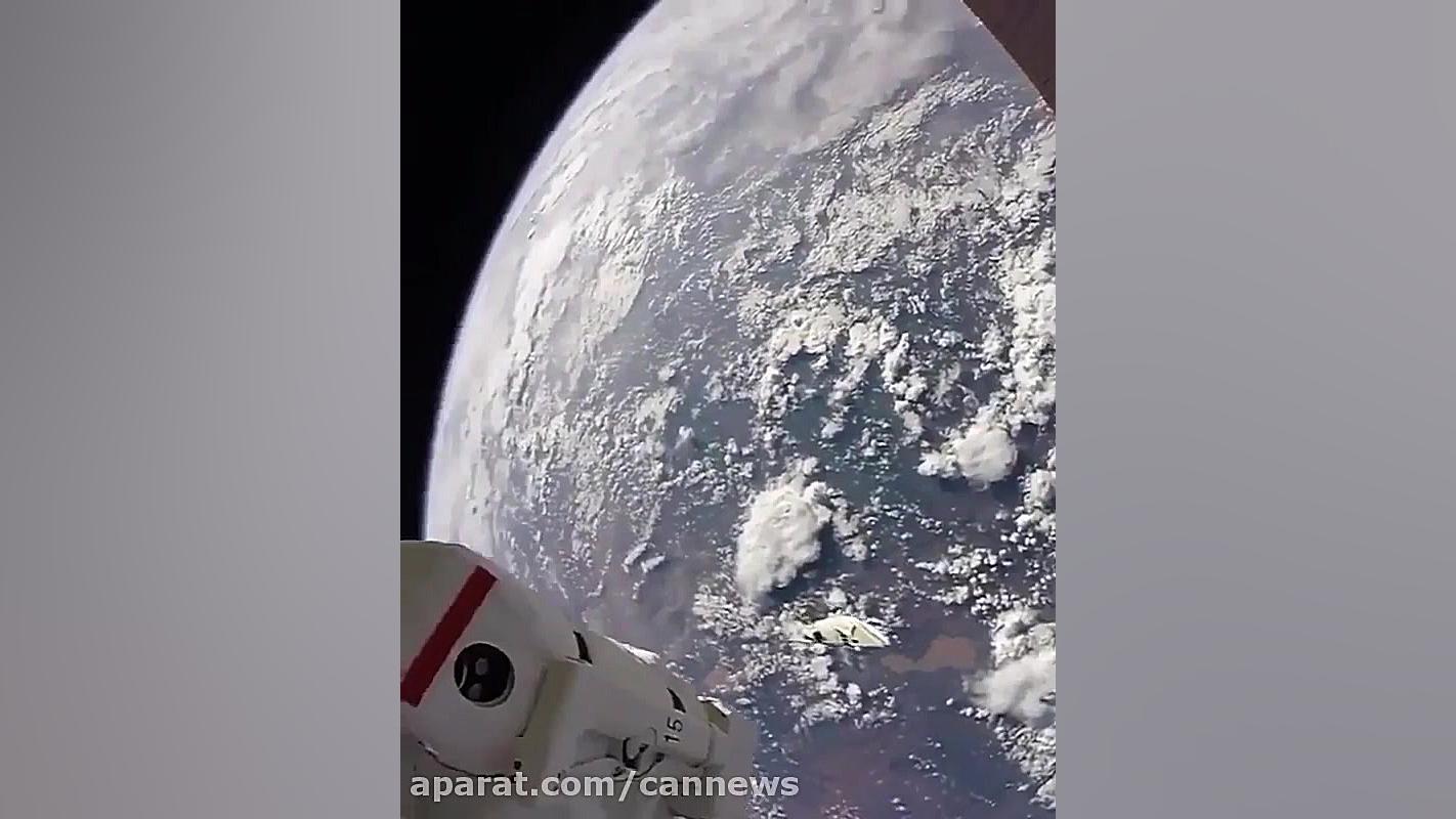 کارکردن فضانوردان در خارج از ا...