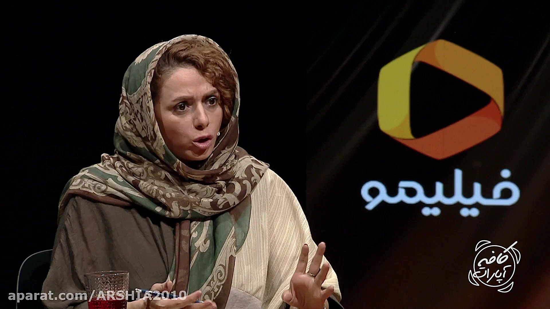 مصاحبه فرزاد فرزین در کافه آپا...