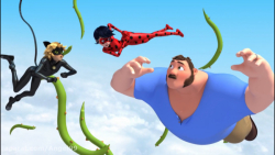 صحنه مبارزه لیدی باگ و گربه سی...