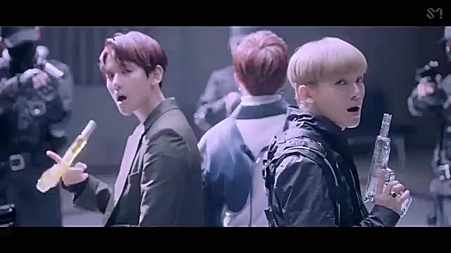 موزیک ویدیو ی گروه exo love sh...