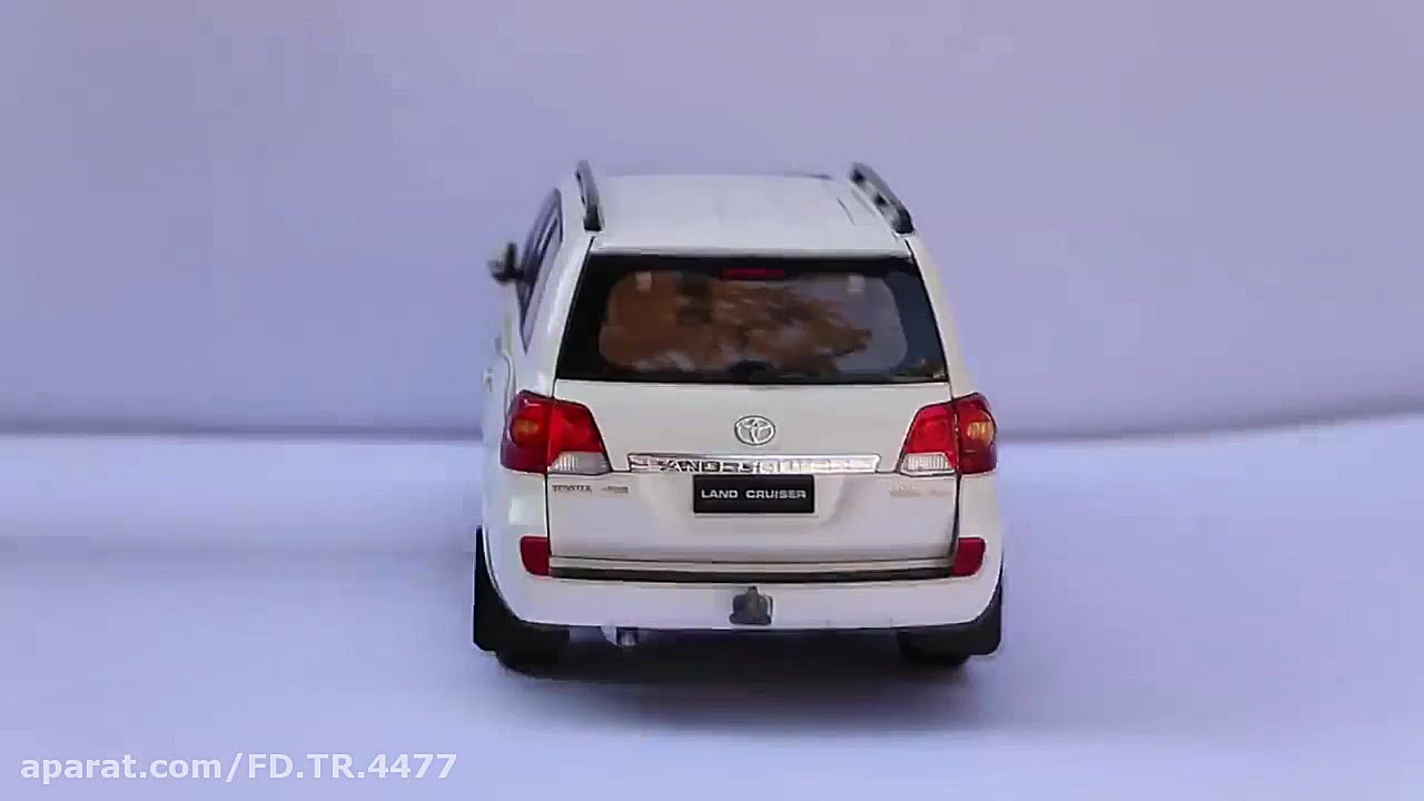 ماکت تویوتا لندکروزر