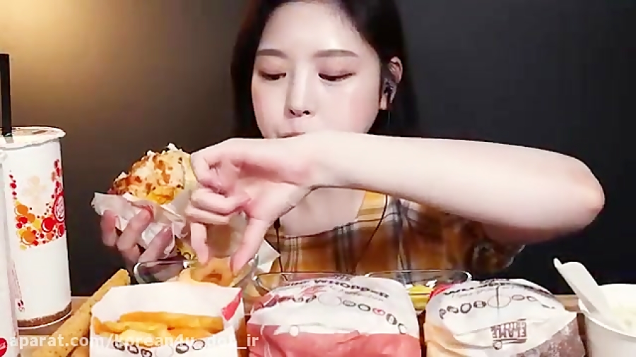 چالش غذا خوردن