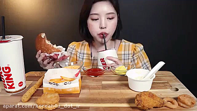 چالش غذا خوردن