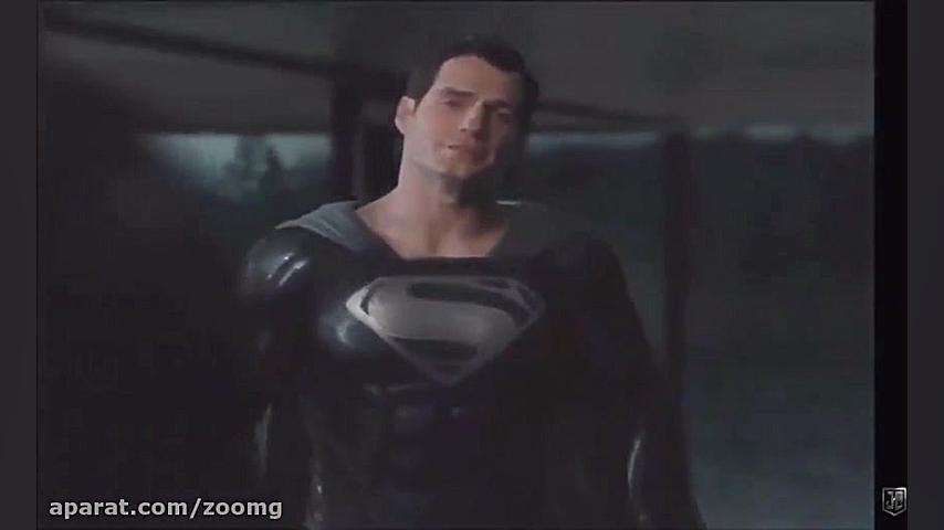 ویدیو سوپرمن با لباس سیاه در ن...