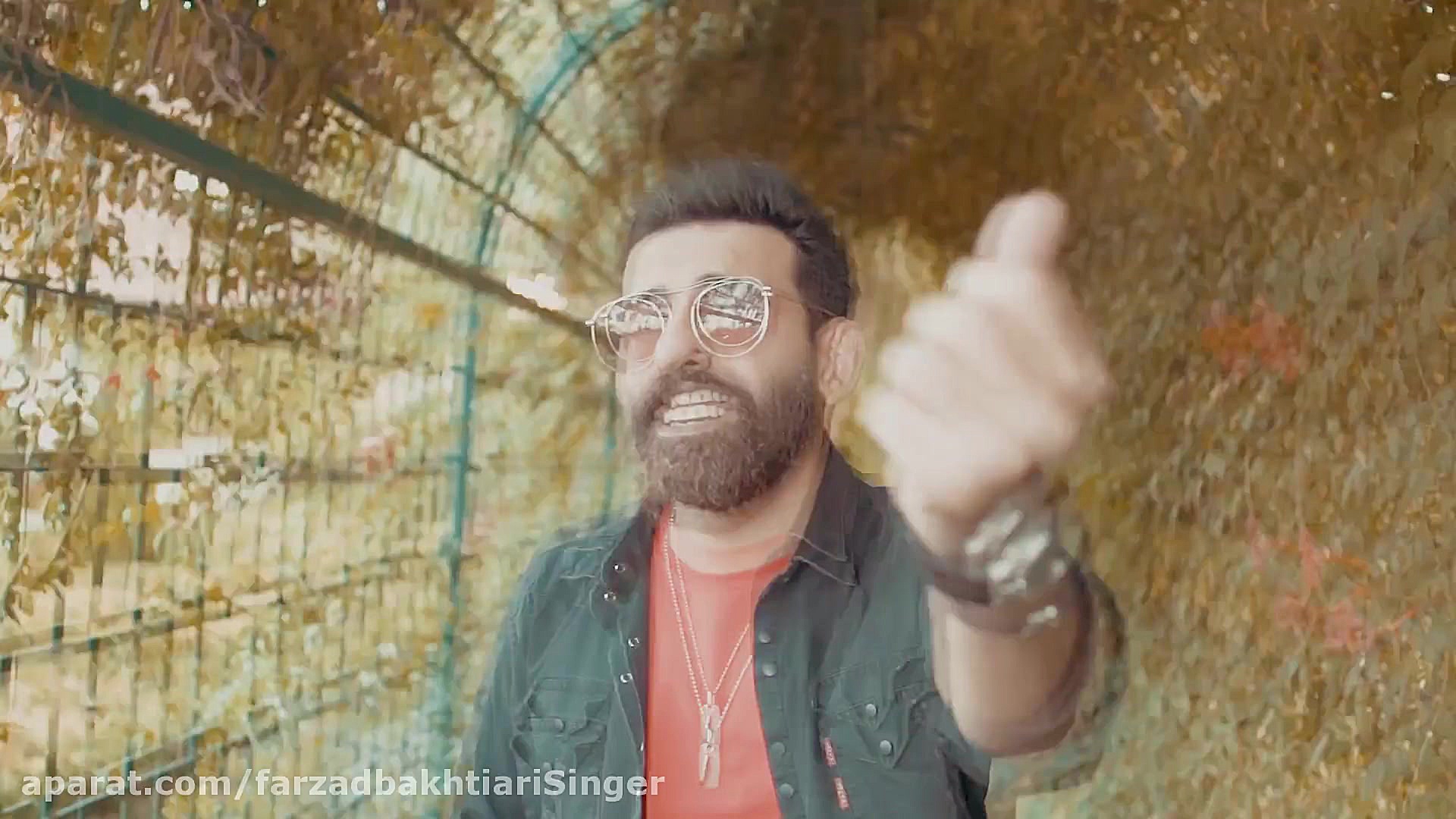 دانلود آهنگ این عشقه با صدای ف...