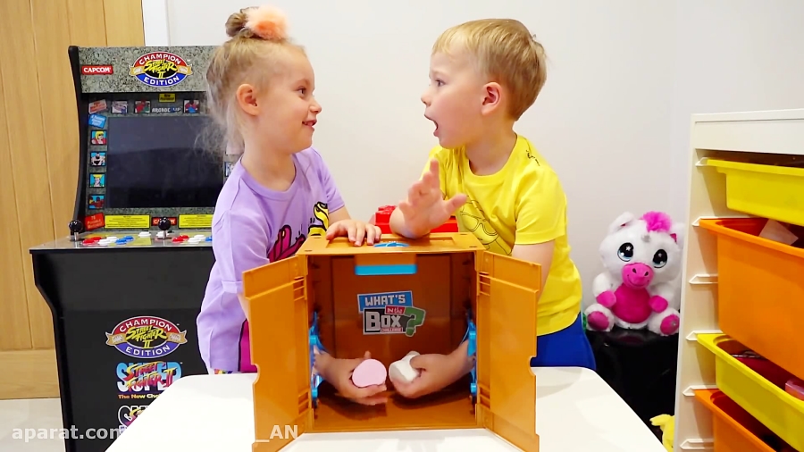 گبی و الکس  چالش جعبه از الکس...