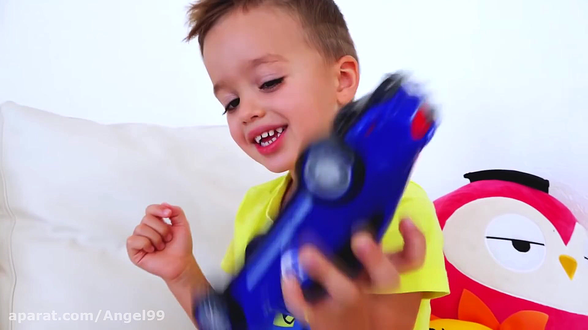 ماجراهای ولاد و نیکی  ماشین با...