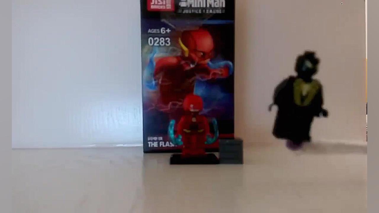 برسی لگو فلش