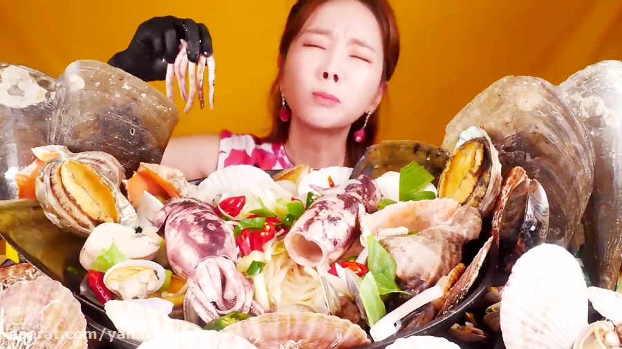 چالش غذا  موکبانگ