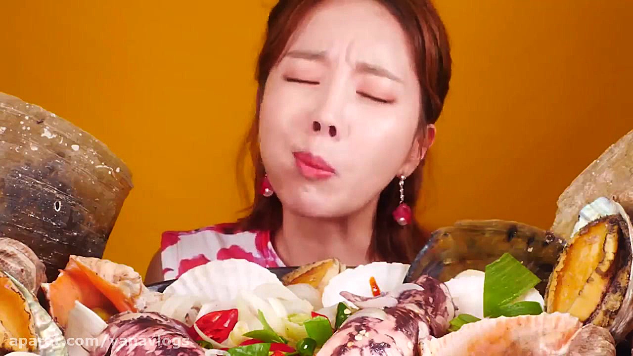 چالش غذا  موکبانگ