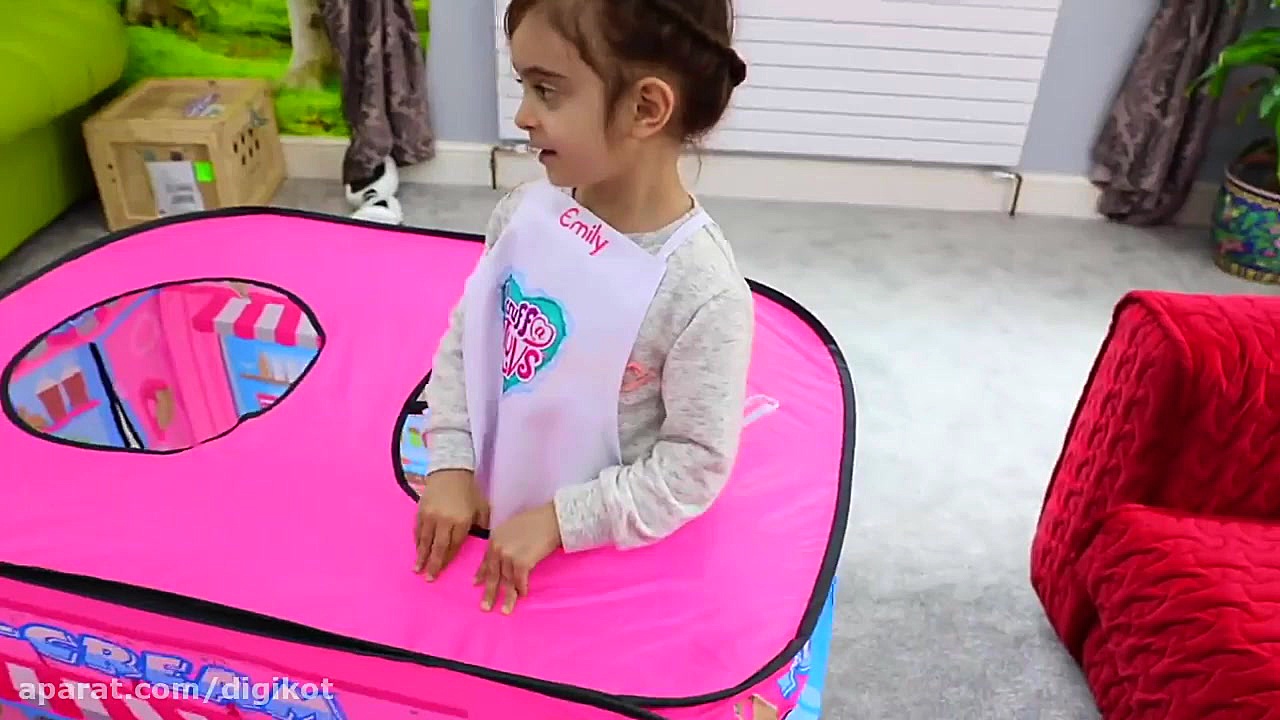 امیلی  ماجراهای امیلی و خواهرش...