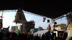 من به این امید زنده ام که اربع...