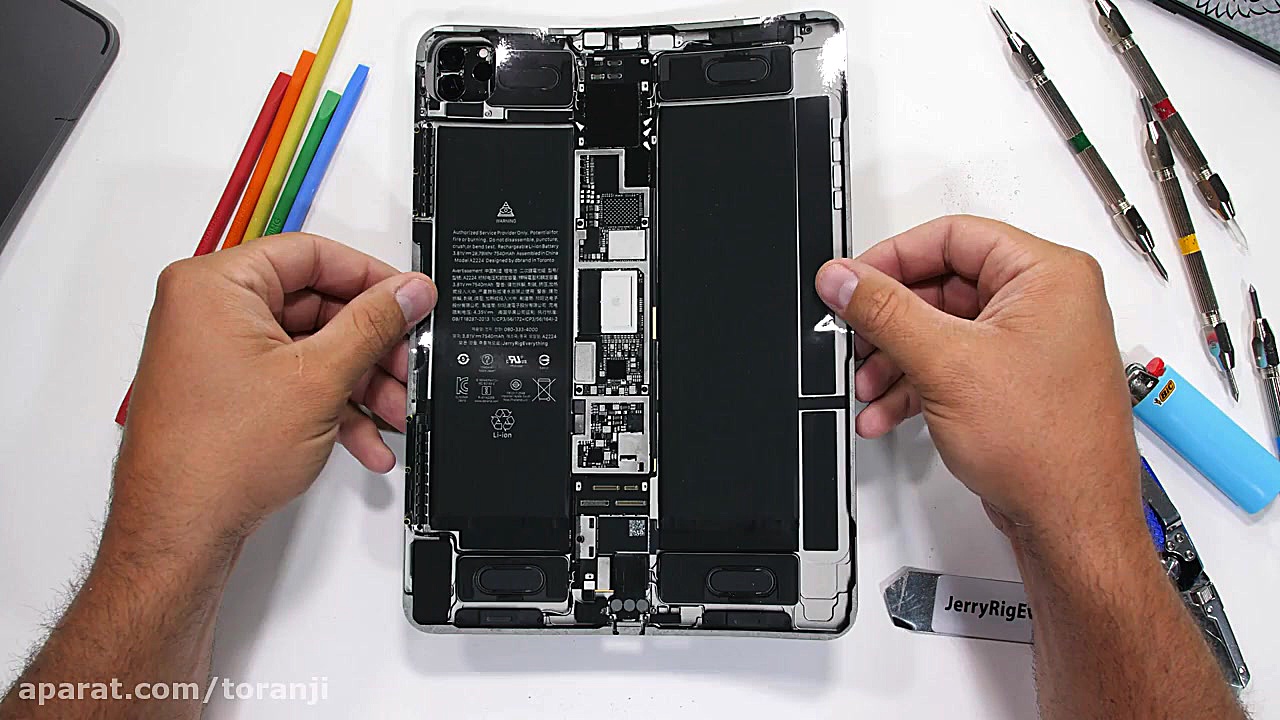 تست مقاومت آیپد پرو ۲۰۲۰ اپل