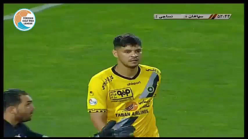 4 ضربه بازیکنان سپاهان که به ت...