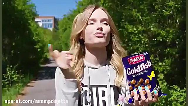 یواشکی خوردن خوراکی در کلاس سا...