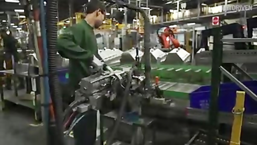 خط تولید لندرور دیفندر