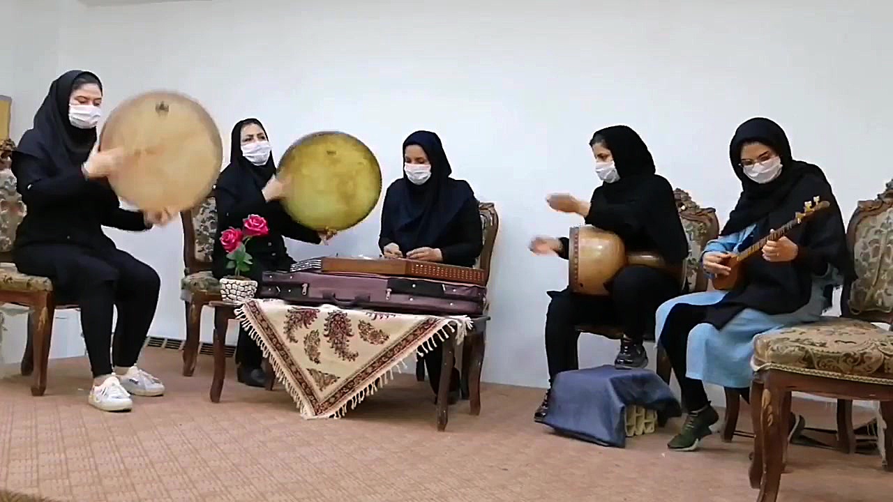 اجرای گروه هنرمندان فرنیا به م...