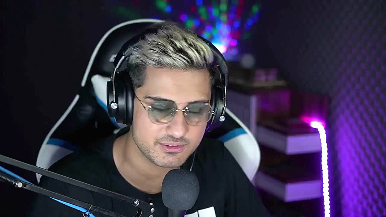 بازی FALL GUYS با XRay Stream.