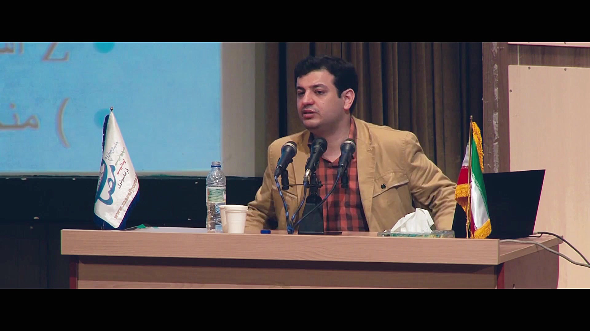 استاد رائفی پور &laquo; نقد فی...