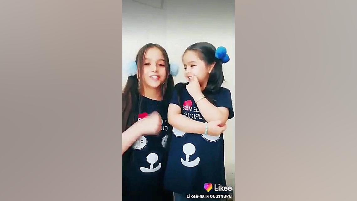 دابسمش پارمیس و خواهرش