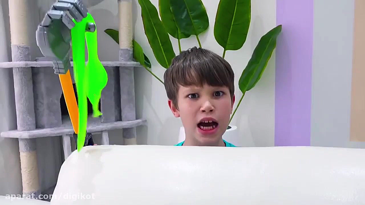 مکس و کتی  هیولای زیر مبل کتی...