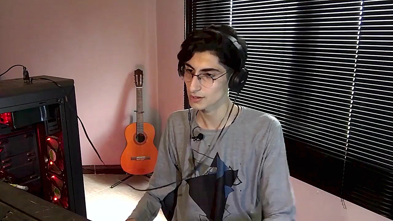 گوش دادن به جک های بی مزه با ف...