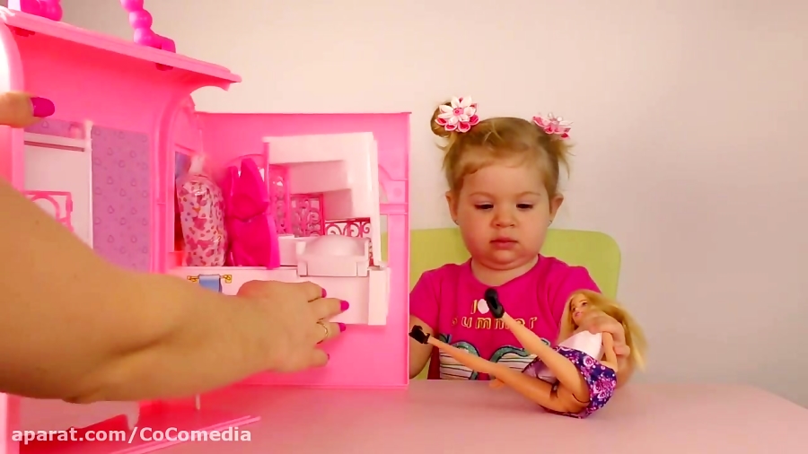 دیانا و روما :: باز کردن اسباب...