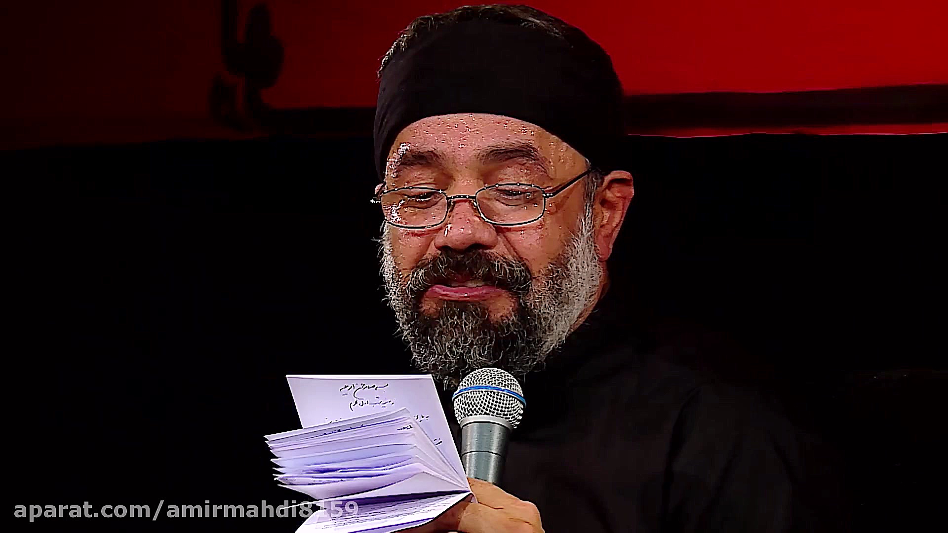 زمینه حاج محمود کریمی