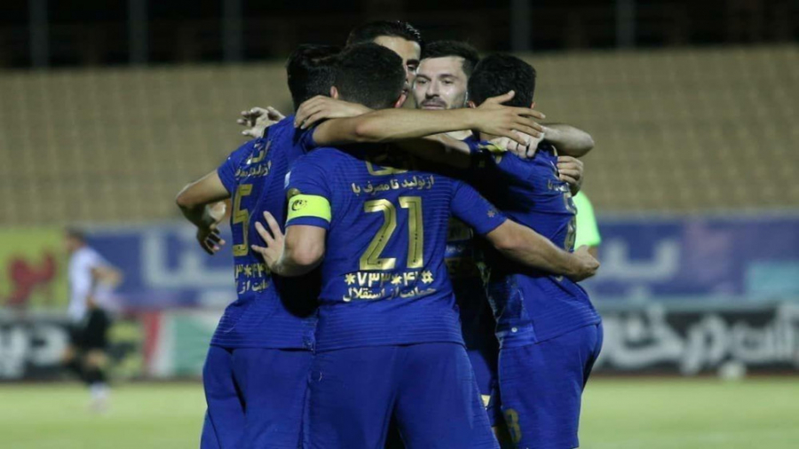 خلاصه بازی شاهین بوشهر 1 4 است...