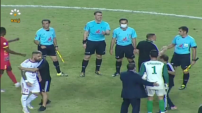 جشن صعود بازیکنان فولاد به لیگ...