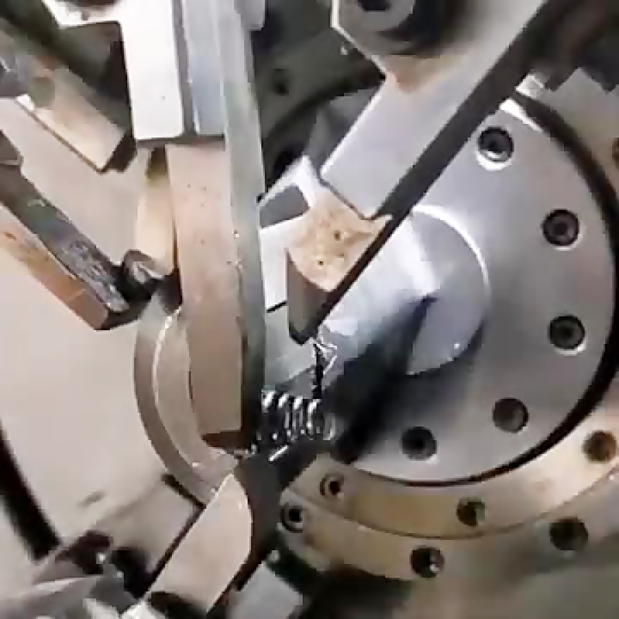 سازنده فنر ۰۹۱۲۲۳۳۵۹۵۵