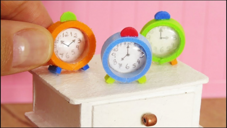 وسایل باربی  ساعت رومیزی