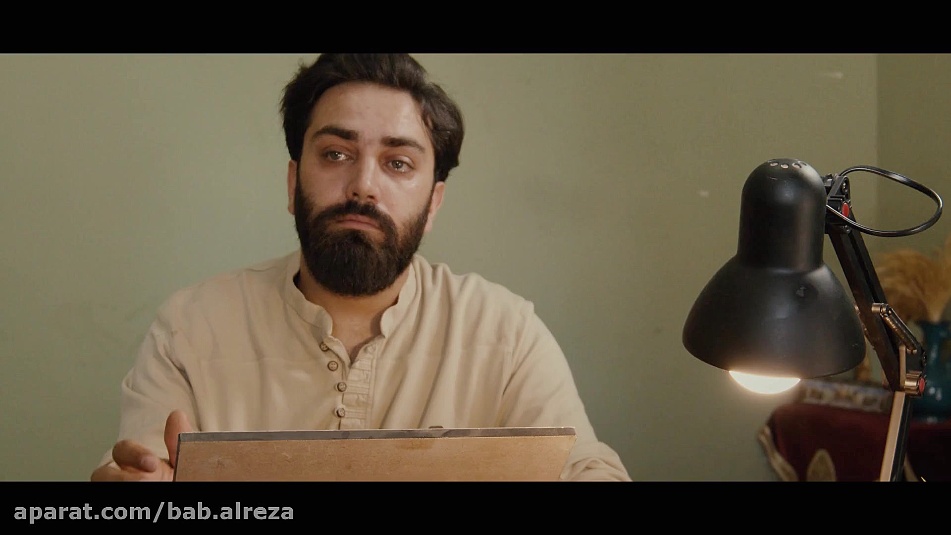 نماهنگ &quot;آرومم کن&quot; ،...