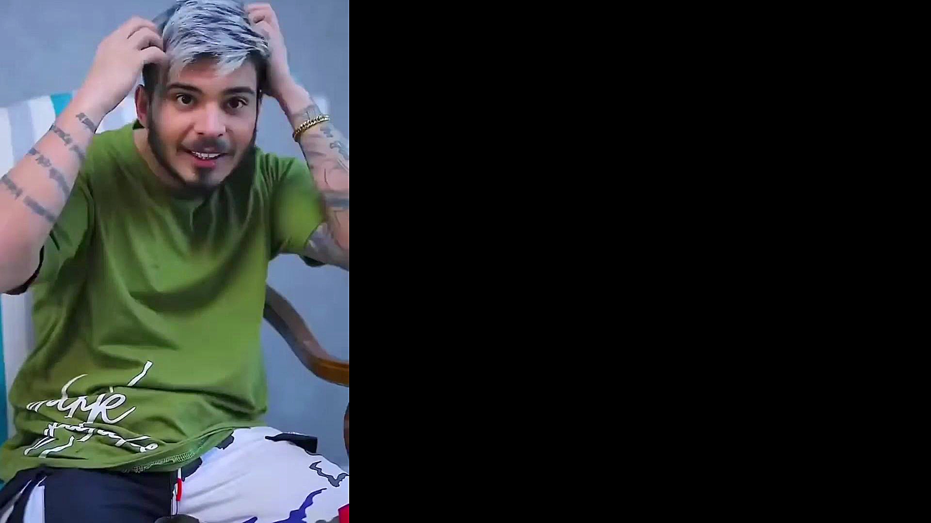 گند دوستش رو میخواد جمع کنه