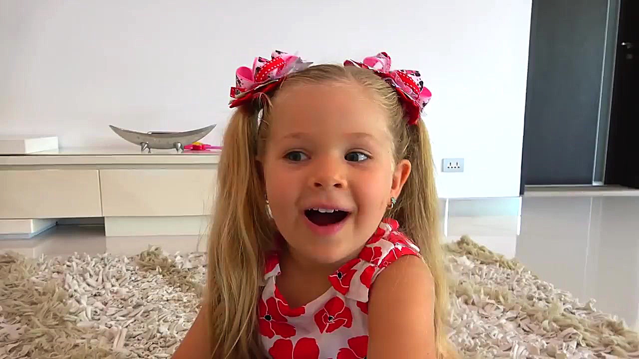 دیانا و اسباب بازی ها  دیانا و...