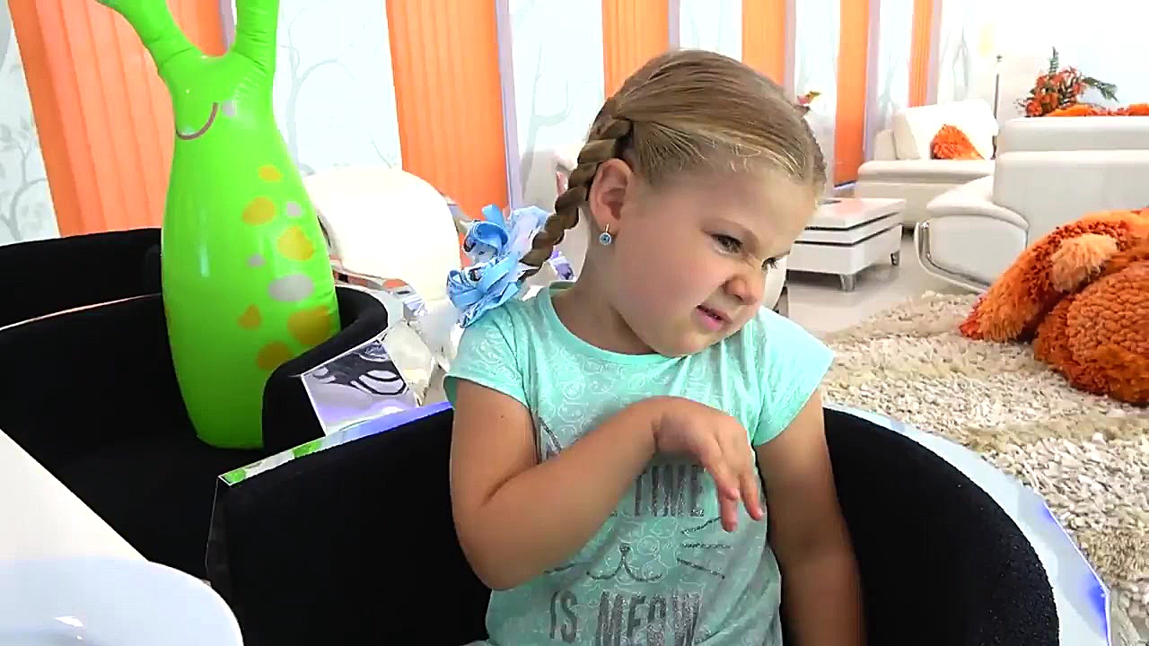 دیانا و اسباب بازی ها  دیانا و...