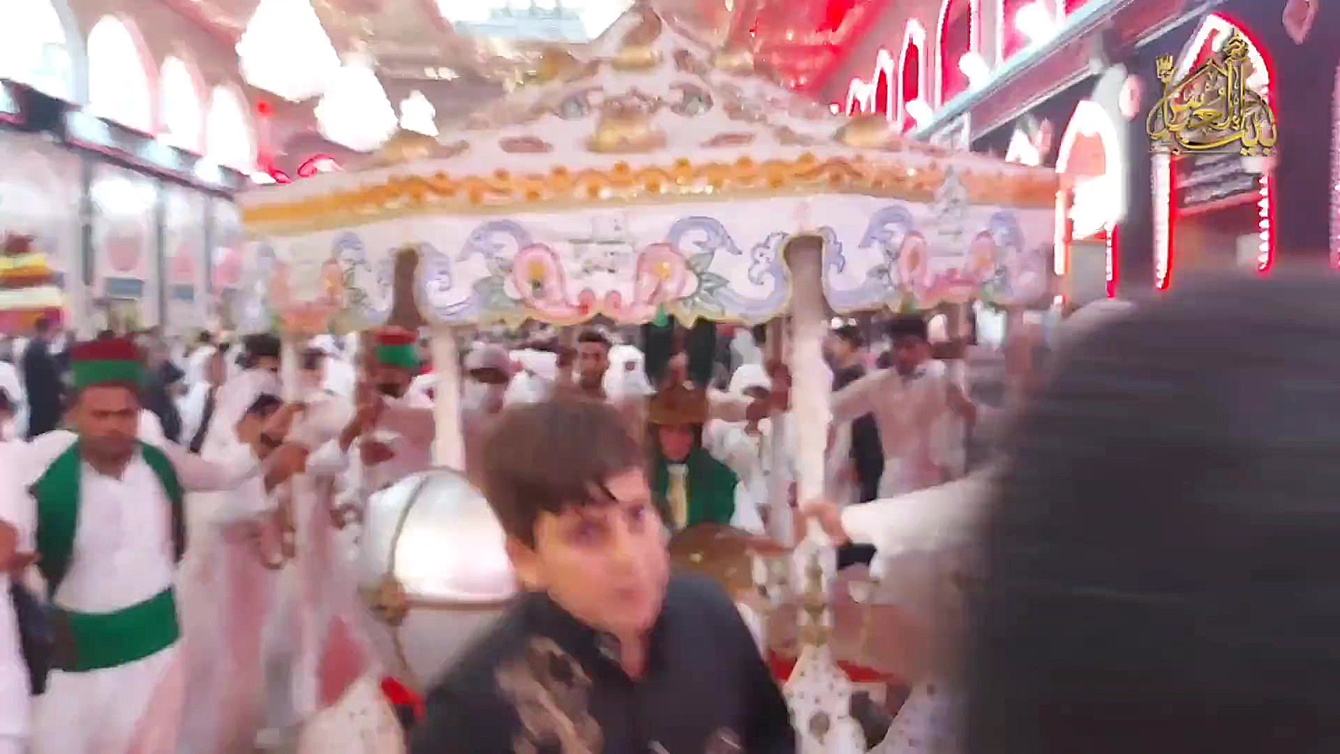 ساعاتی قبل کربلا  حرم امام حسی...