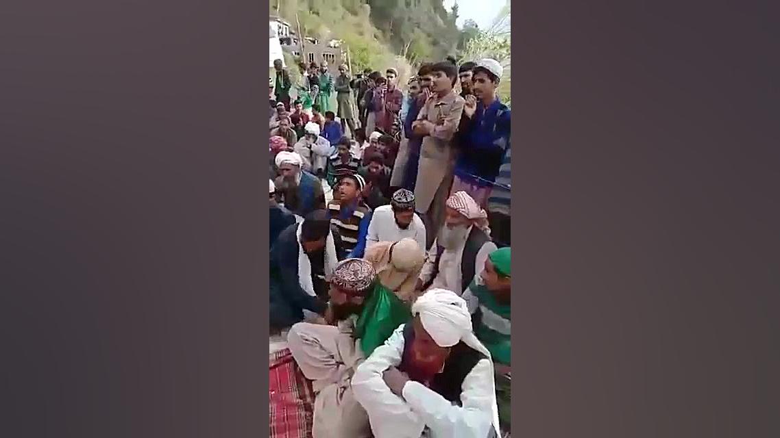 ته خنده .خنده دار