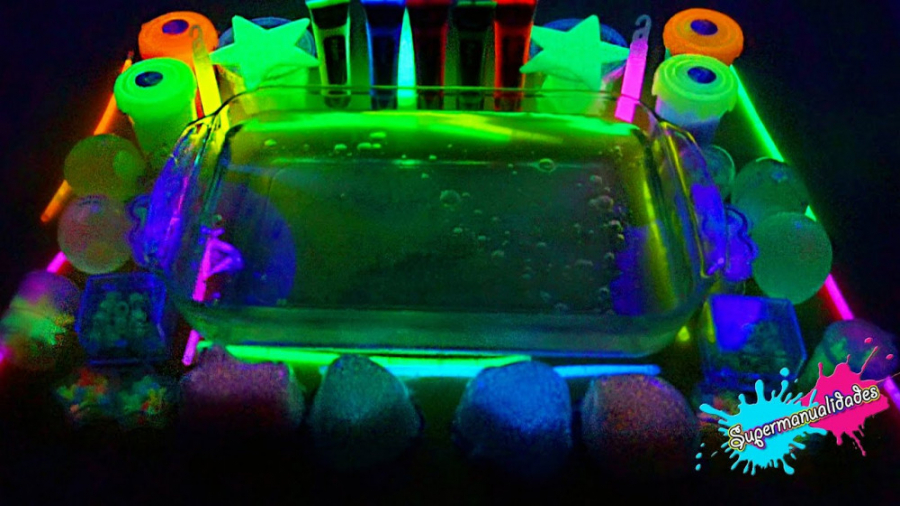 مخلوط کردن اسلایم در تاریکی و...