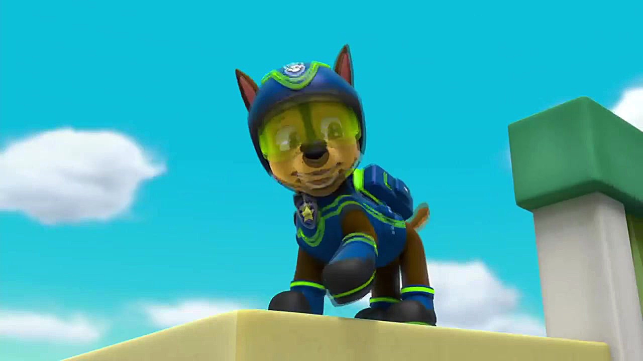 انیمیشن سگهای نگهبان ، کمک به...