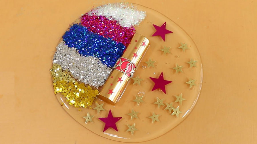 اسلایم شفاف و لوازم میکاپ