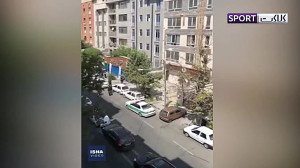 تجمع هواداران استقلال مقابل سا...