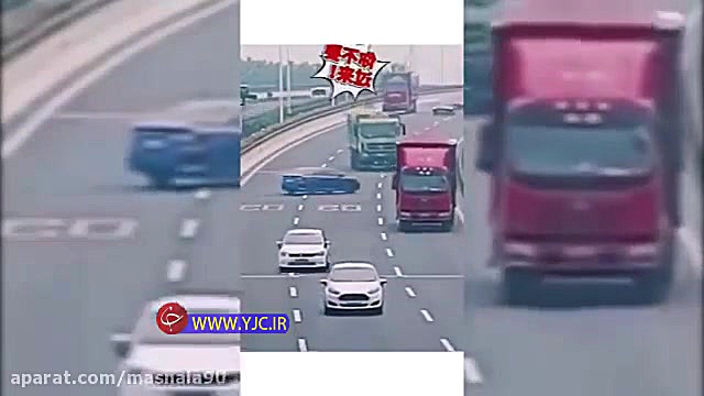 رانندگی دیوانه وار یک زن در ات...