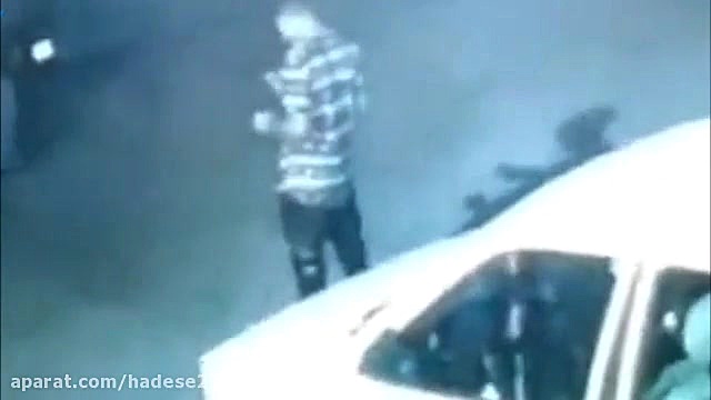 موبایل‌قاپی با موتور