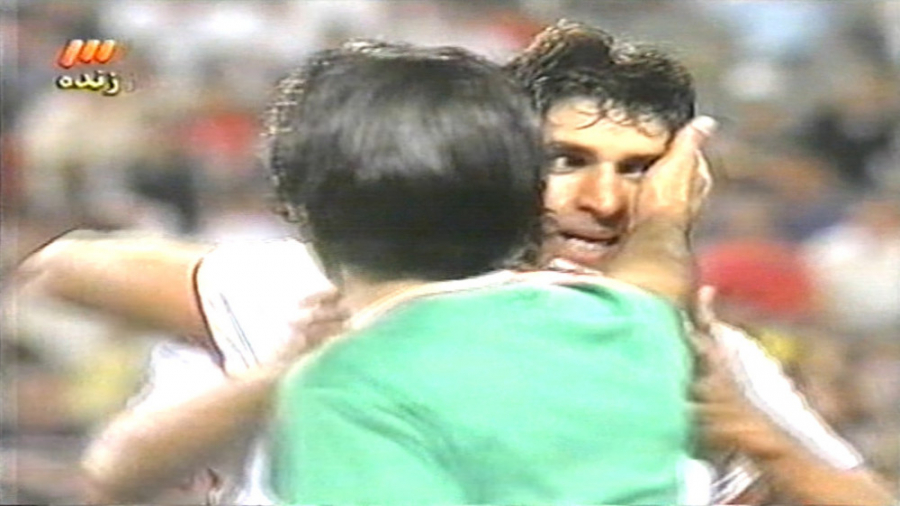 گل خاطره انگیز وحید هاشمیان به...