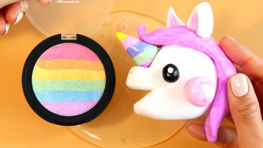 مخلوط کردن اسلایم های رنگی و ش...