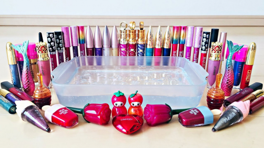 اسلایم شفاف و لوازم میکاپ