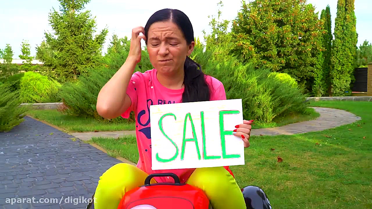 آرتم و مامانی با اسباب بازی ها...